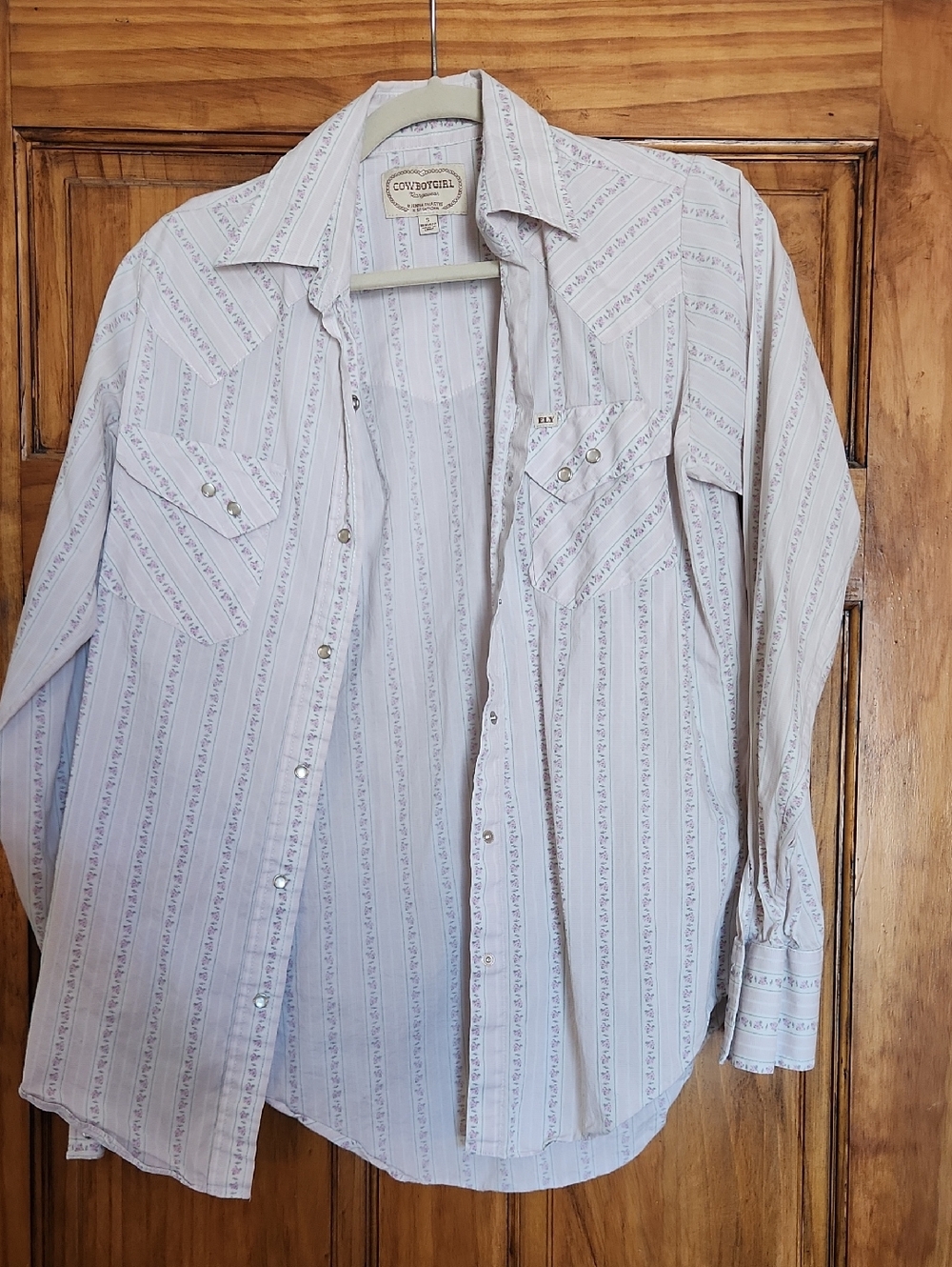 Ely Cattleman White and Light Pink Striped Western Shirt